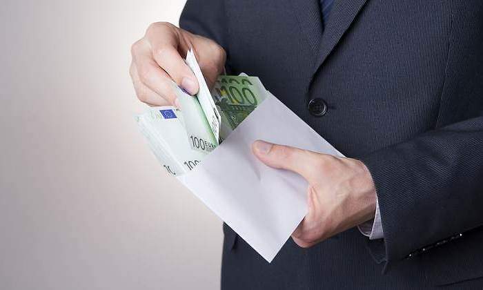 700x420 sobre dinero euros 770 dreamstime